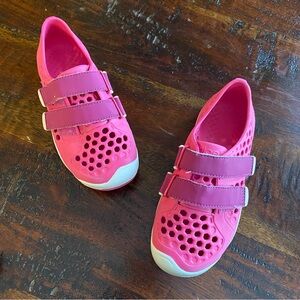 Plae mimo kids 13 shoes lightweight water friendly athletic sneakers pink